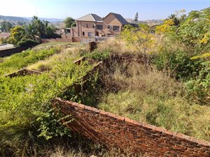 1120 m² Land available in Claudius