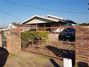 2 Bed House in Newlands East