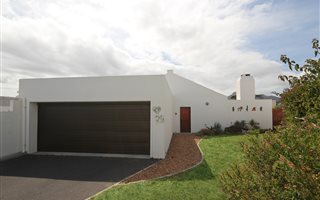 3 Bedroom House in Faerie Knowe
