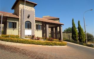 3 Bedroom Townhouse in Allens Nek