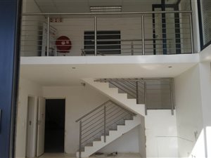 701 m² Industrial space in Willow Park Manor