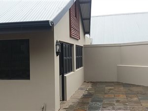110 m² Commercial space in Kloof