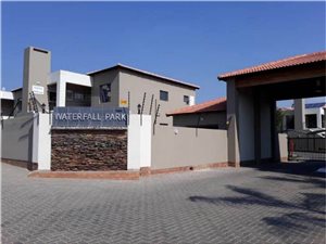 2 Bed Townhouse in Farrarmere