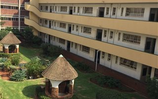 1 Bedroom Apartment in Parktown