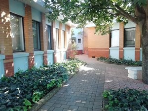 400 m² Office Space in Linden