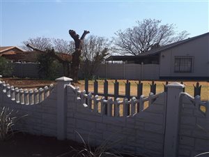 4 Bed House in Henley on Klip