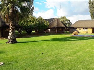 101 ha Farm in Coligny