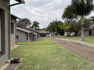 3 Bed Apartment in Uvongo