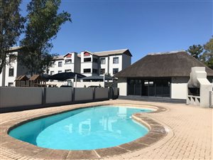 2 Bed Duplex in Honeydew Manor