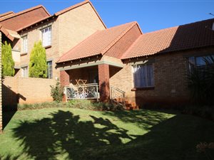 2 Bed Townhouse in Mooikloof Ridge