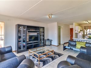 2 Bed Apartment in Breaunanda