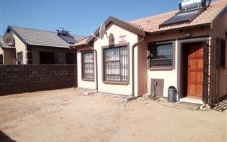 3 Bedroom House in Modderbee