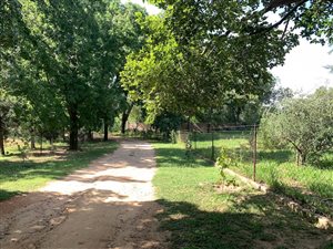 6691 m² Land available in North Riding