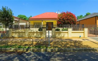 3 Bedroom House in Kenilworth