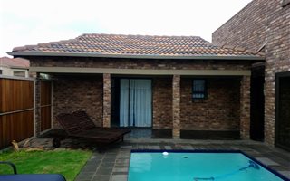 4 Bedroom House in Monavoni