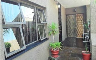 3 Bedroom House in Malvern