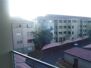 2 Bed Flat in Montclair