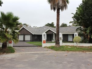 4 Bed House in Durbanville
