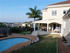 5 Bed House in La Lucia