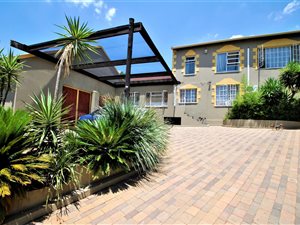6 Bed House in Elandshaven