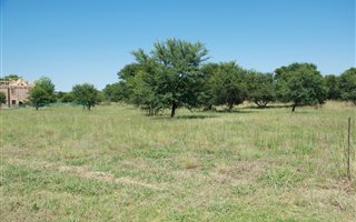 1000 m² Land available in Boschkop