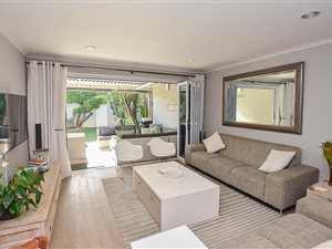 4 Bed House in Woodbridge Island