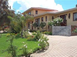 10 Bed House in Schoongezicht