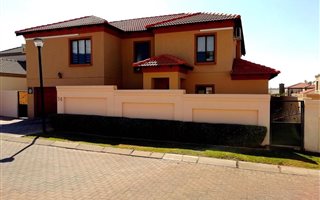 4 Bedroom Cluster in Summerset