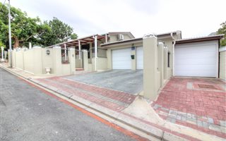 4 Bedroom House in Paarl Central West