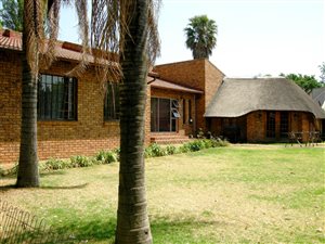 5 Bedroom House in Parkhill Gardens