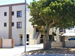 Studio Apartment in Newton Park
