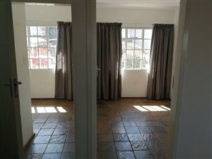 3 Bed Apartment in Sterrewag