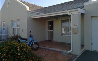3 Bedroom House in Sunningdale