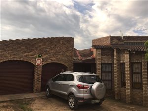 4 Bed House in Bloemside