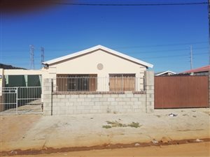 2 Bed House in Bloemendal