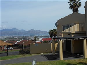 3 Bed Townhouse in Heldervue