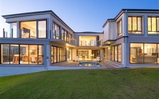 5 Bedroom House in Pezula Golf Estate