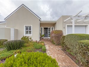 3 Bed House in Schonenberg Estate