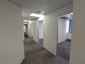 215 m² Commercial space in Musgrave