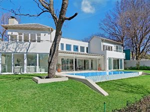 4 Bed House in Hurlingham