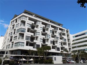 2 Bed Apartment in Claremont Upper