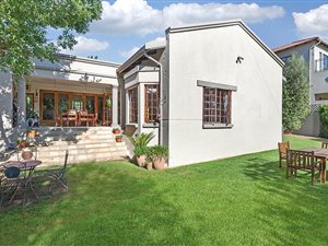 3 Bed House in Thornhill Estate