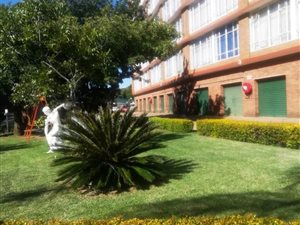 2 Bed Apartment in Weavind Park