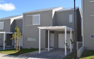 3 Bedroom House in Somerset Lakes
