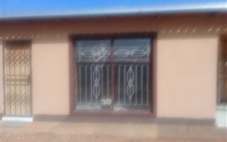 4.5 m² Commercial space in Protea Glen