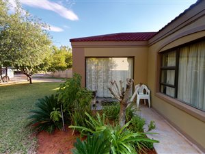3 Bed House in Keidebees