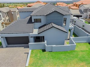 3 Bed House in Olympus