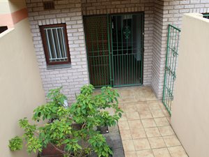 3 Bed Duplex in New Germany