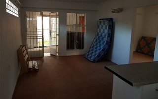 1 Bedroom Garden Cottage in Fontainebleau