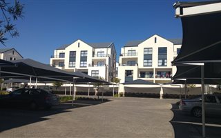 1 Bedroom Apartment in Modderfontein